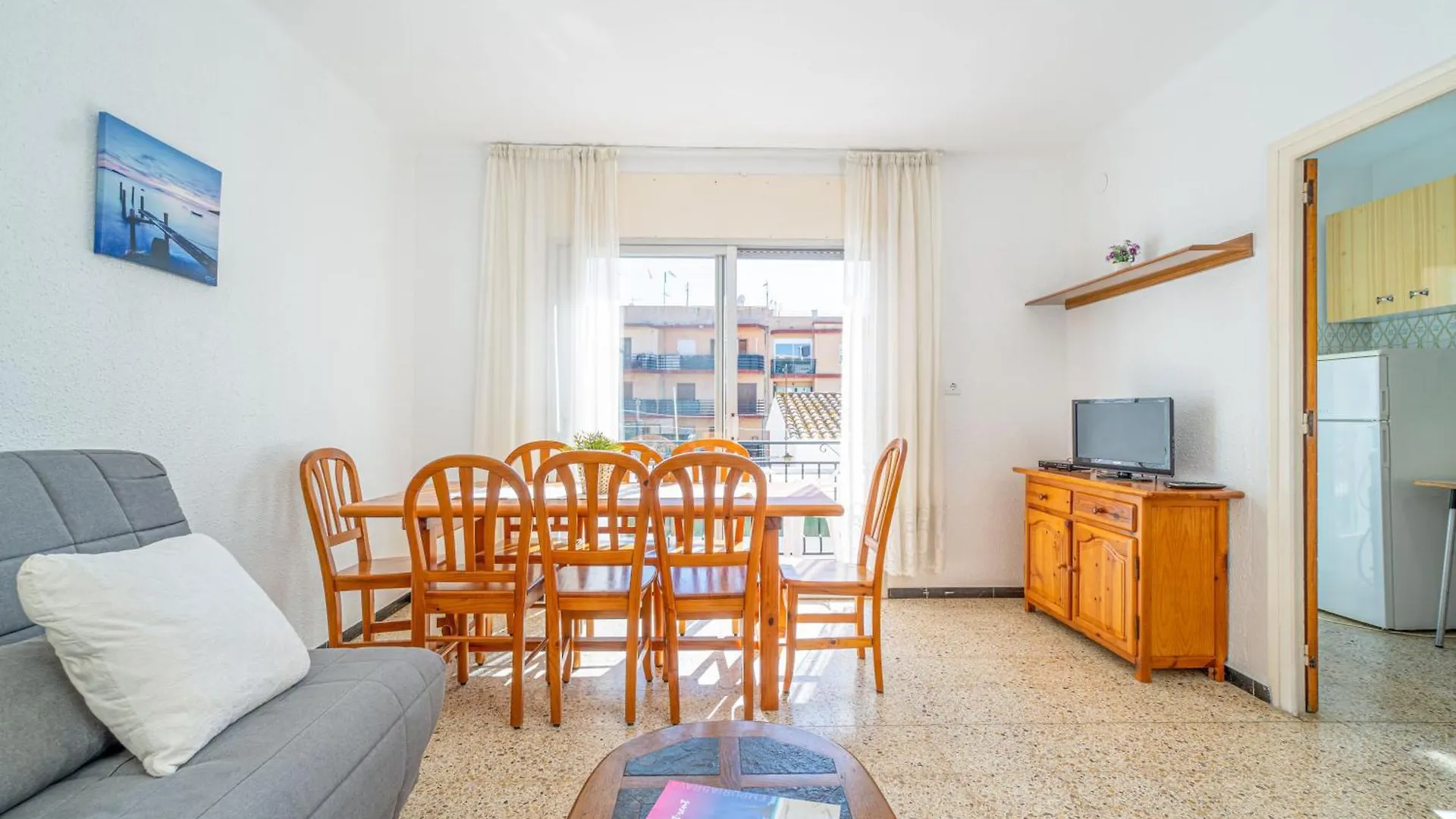 רוזס Basic Comfort Apartment Poeta Marquina 1º 2025 0*,  ספרד